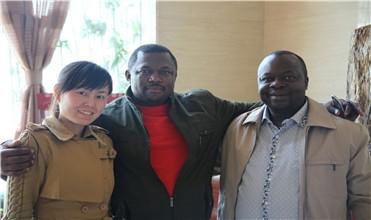 200-260kg/h M&aacute;y l&agrave;m thức ăn cho ch&oacute; th&uacute; cưng kh&ocirc; M&aacute;y n&eacute;n hạt thức ăn t&ocirc;m 27