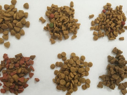 Tốc độ sản xuất lớn Twin Screw Dog Food Manufacturing Equipment Điều chỉnh tốc độ