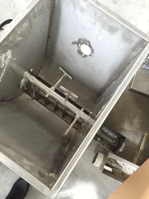 SS304 220V 100kg/hr Máy làm thức ăn chó khô